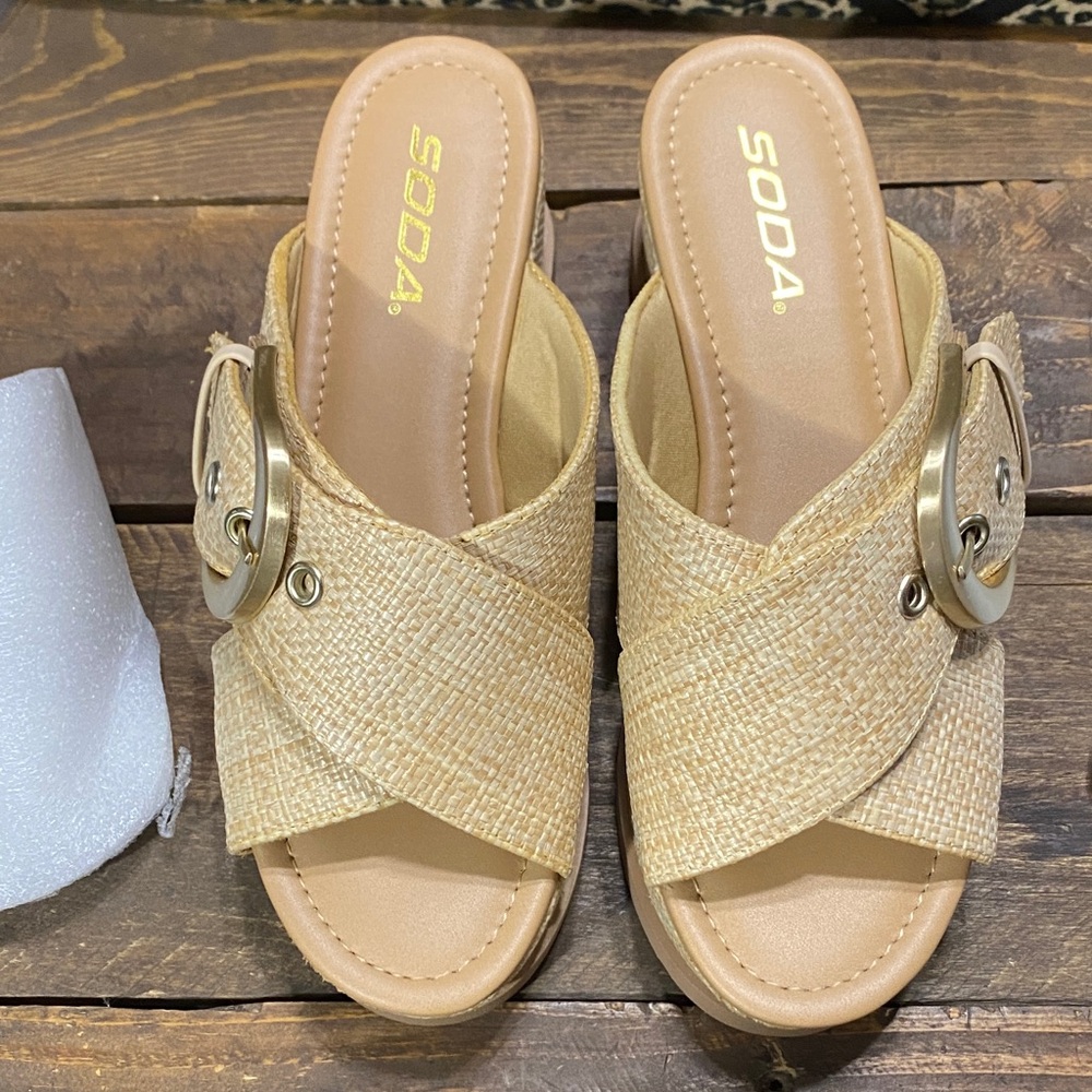 Soda Tan Platform Slide Sandals - Buckle Strap - Size 6
